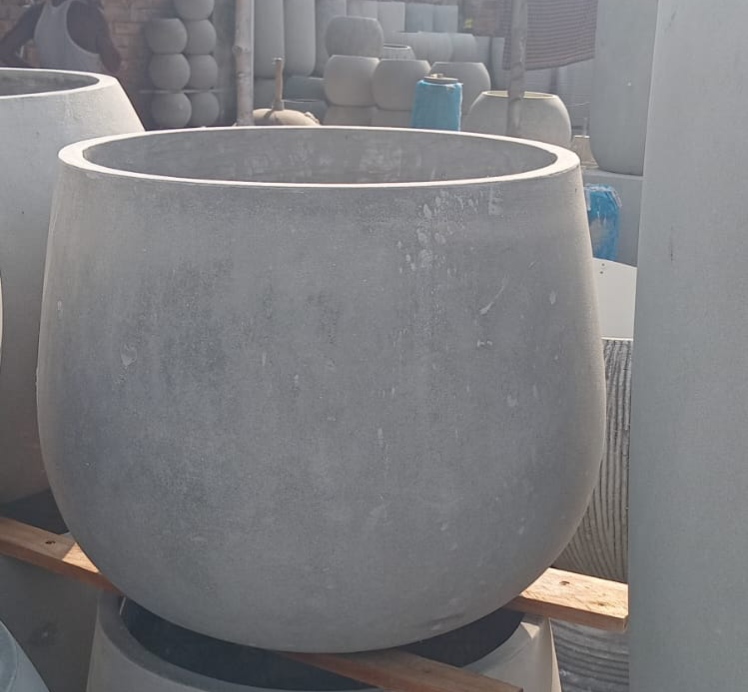 Concrete Tub - মধুমালতী সিরিজ৷ H:17", W: 17"